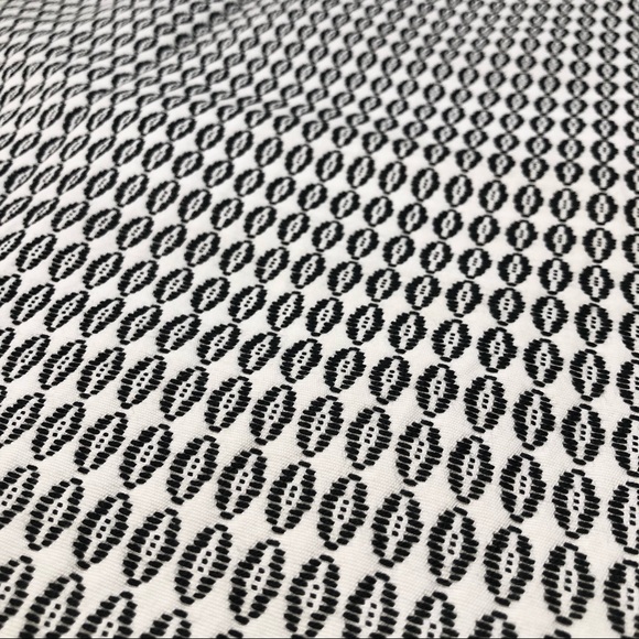 NWOT Ann Taylor Geometric Black and White Patterned Pencil Skirt Business Casual - Picture 3 of 5